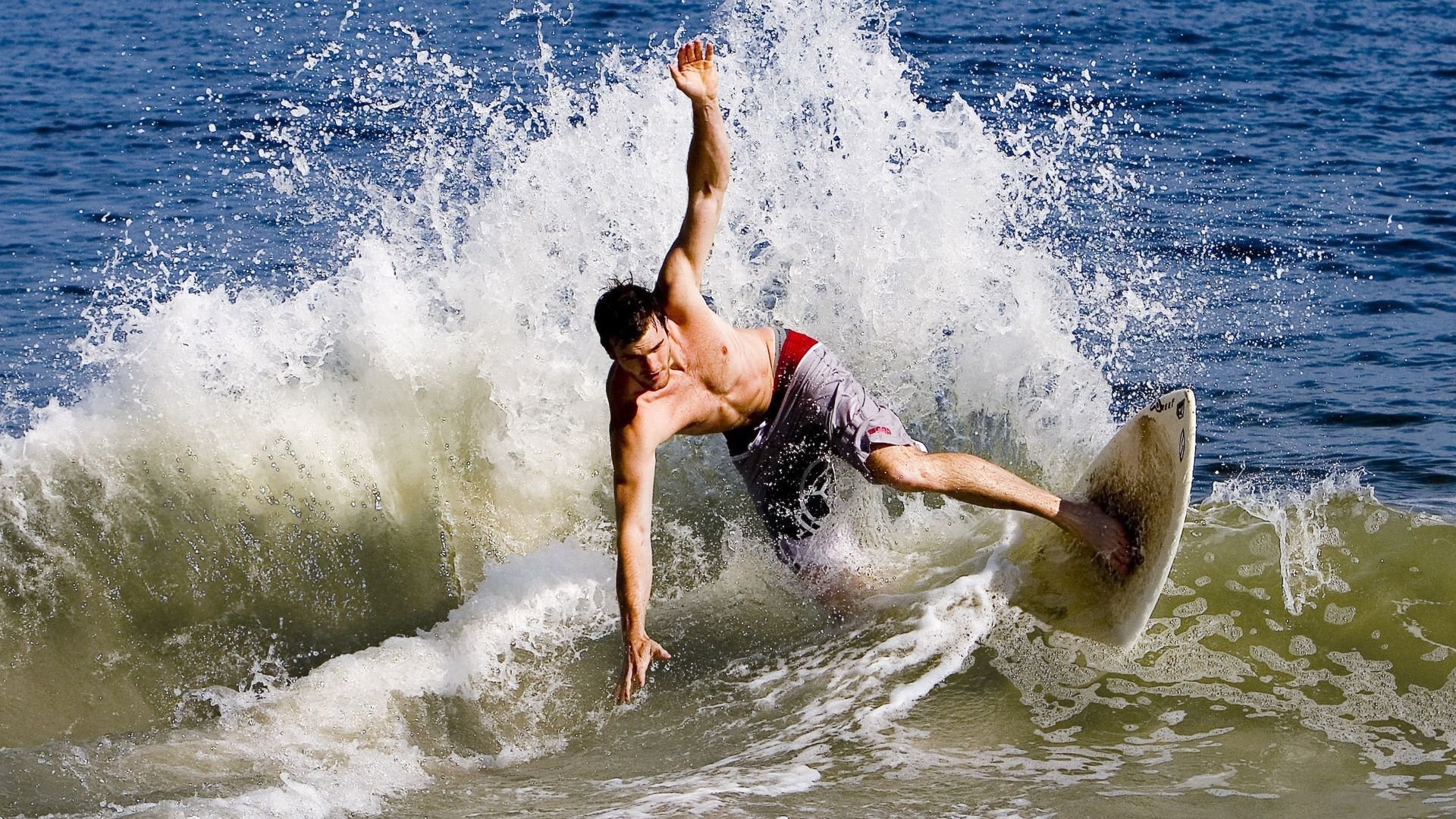 开云 官网 入口-《电竞黄金年龄：青训体系加速培养新星》，电竞黄金年龄到底是多少