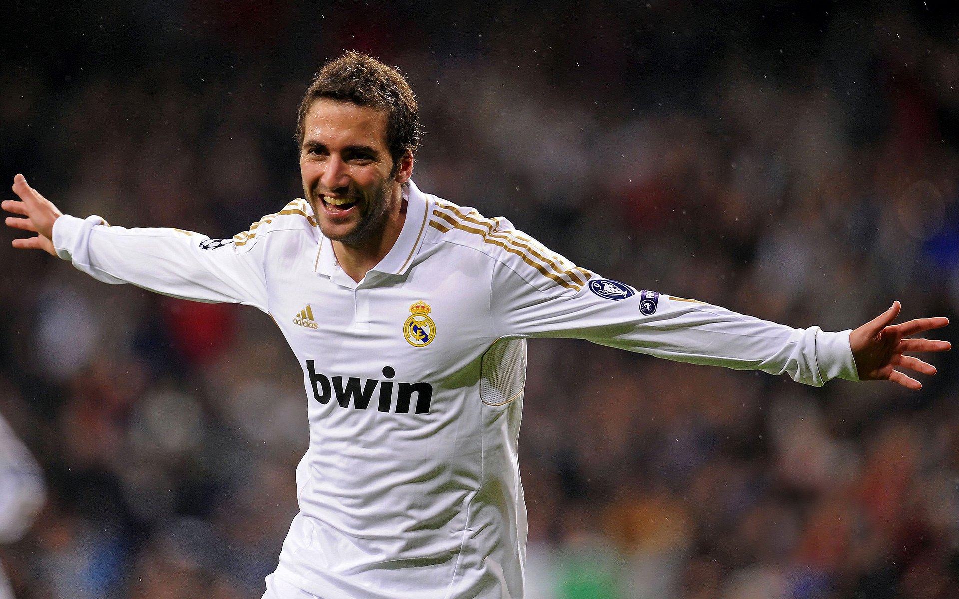 开云体育官方-精彩纷呈的中超季后赛激烈角逐中，中超季军之战