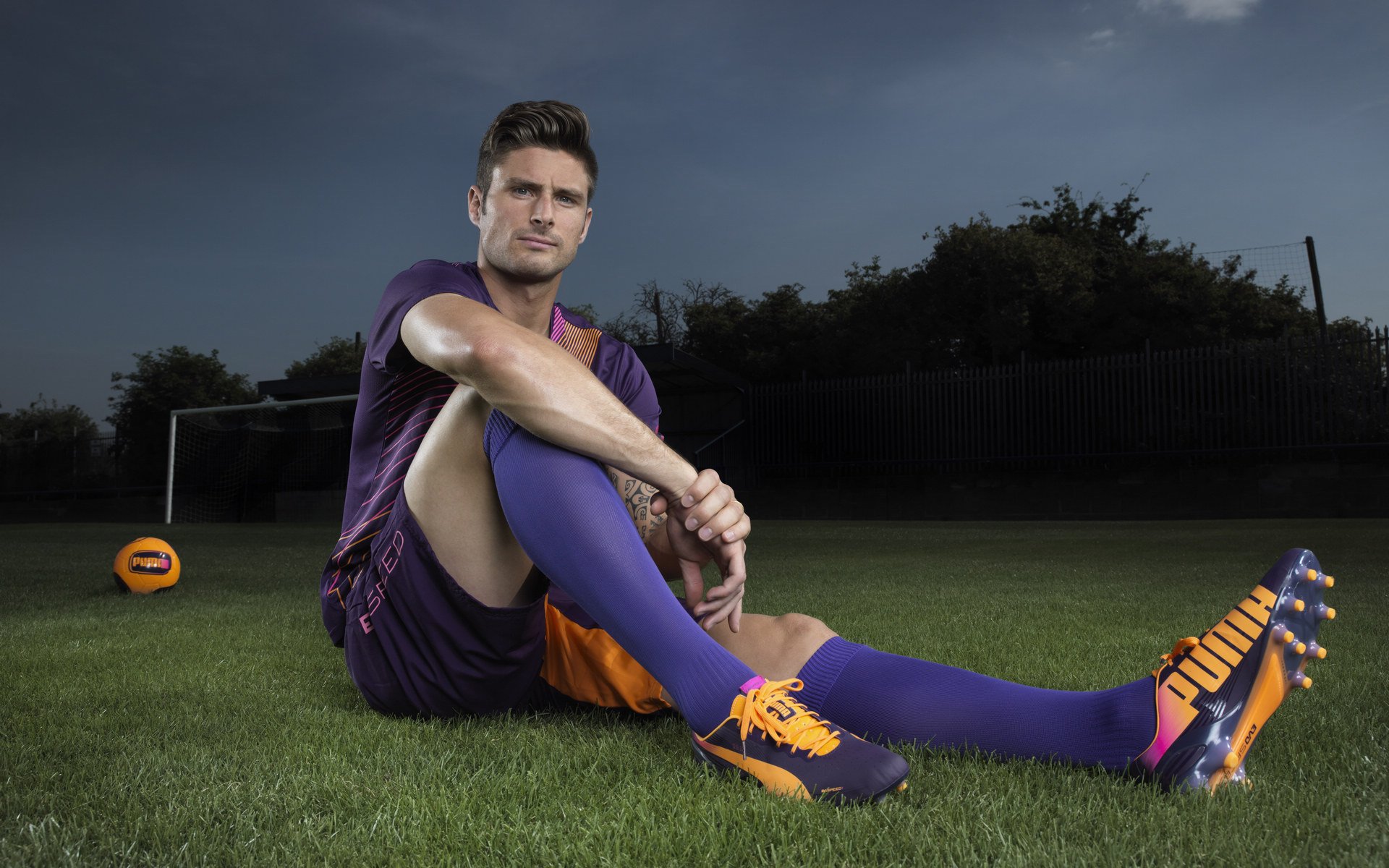 维克托·文班亚马为法国男篮在奥运热身赛中砍下24分